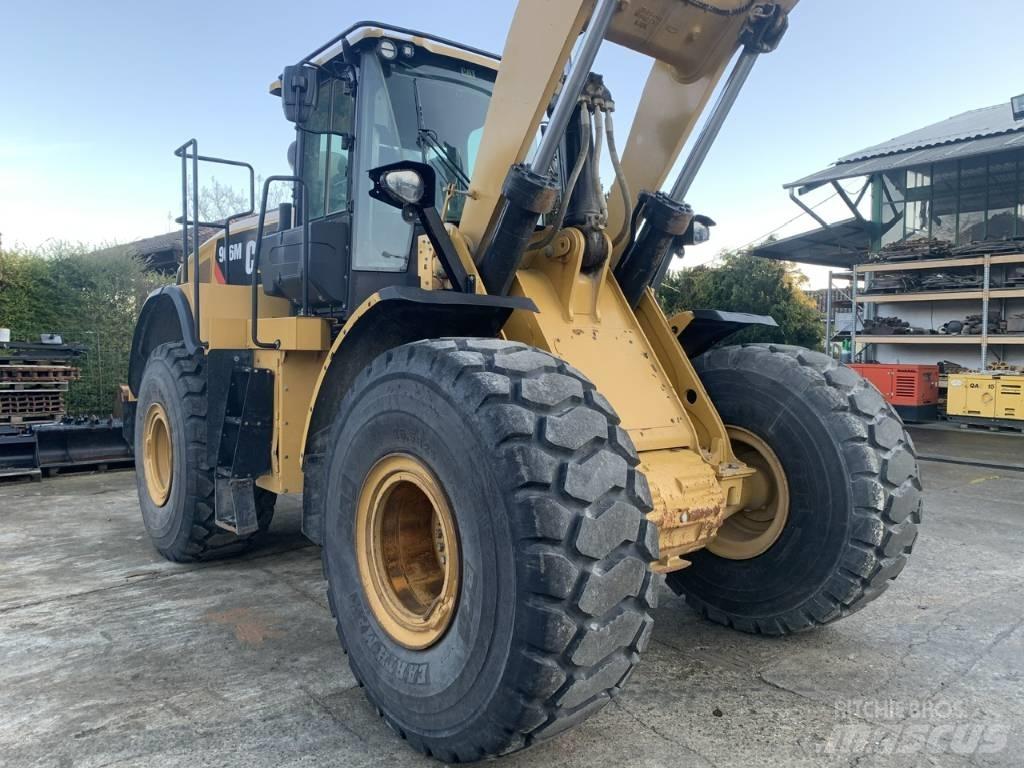 CAT 966 M Kolové nakladače