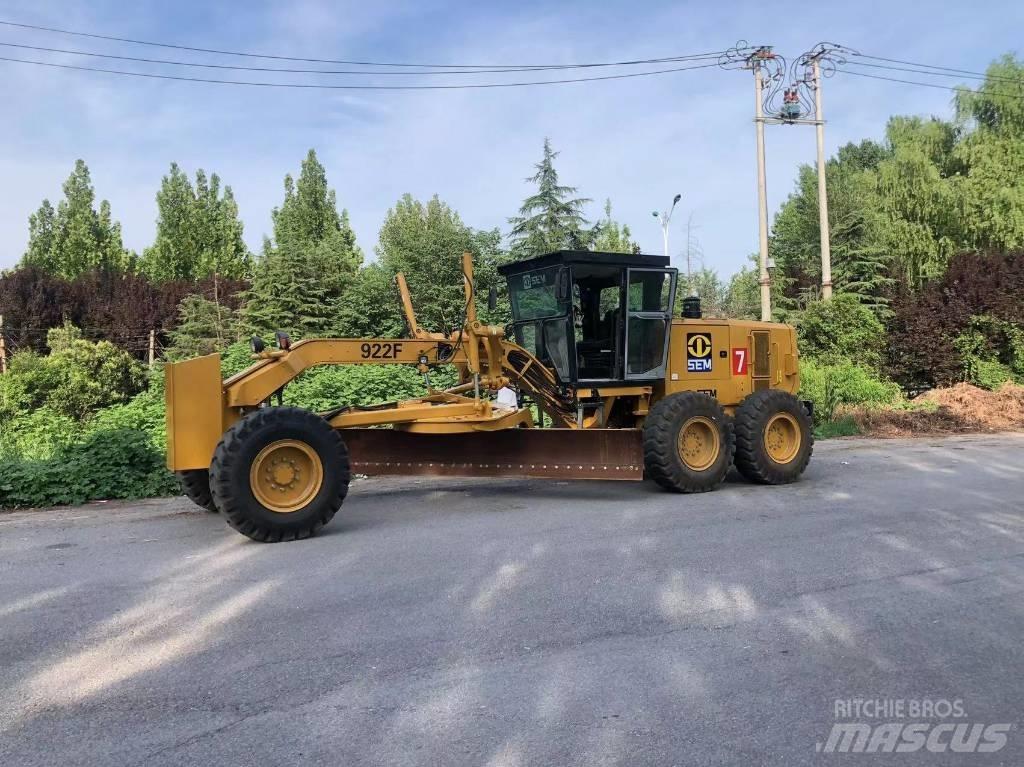 SEM 922F grader Grejdry