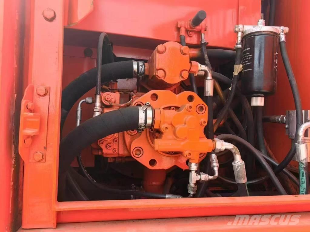 Doosan DH 150 Kolová rýpadla