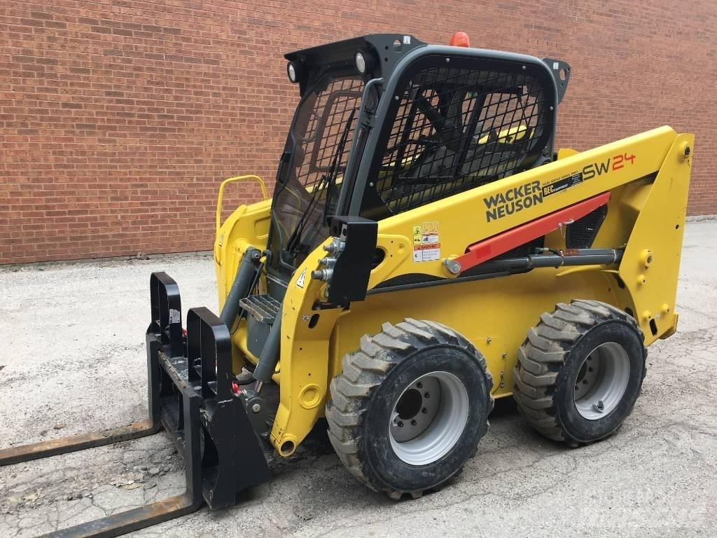 Wacker Neuson SW24 Smykem řízené nakladače