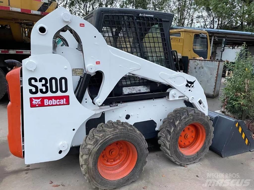 Bobcat S300 Smykem řízené nakladače
