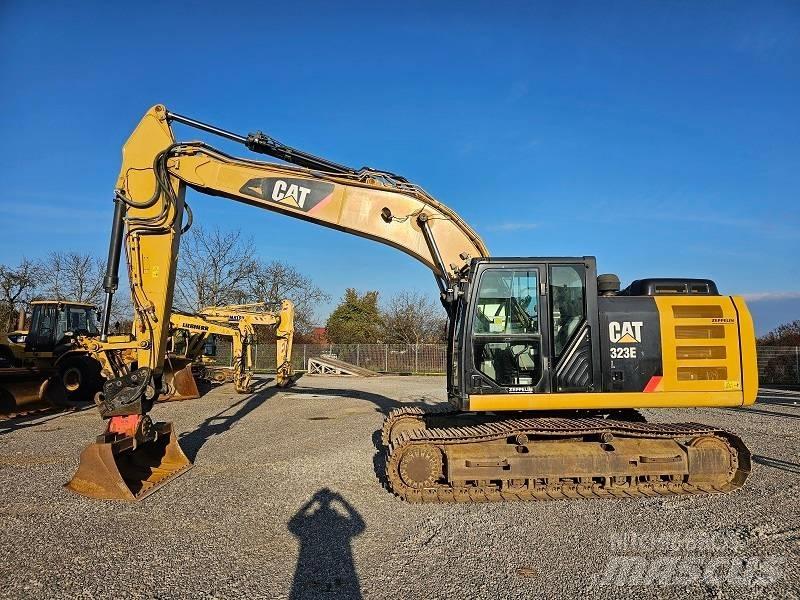 CAT 323 EL Pásová rýpadla