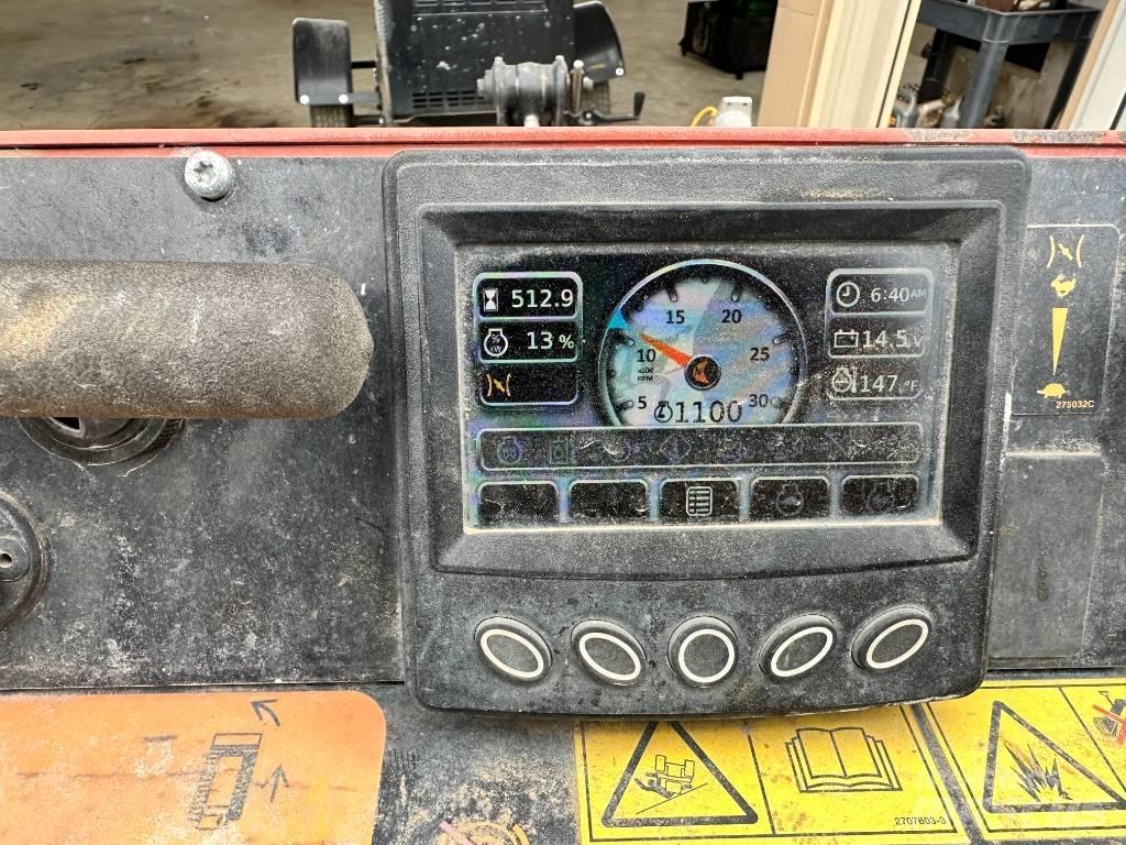 Ditch Witch SK 1050 Smykem řízené nakladače