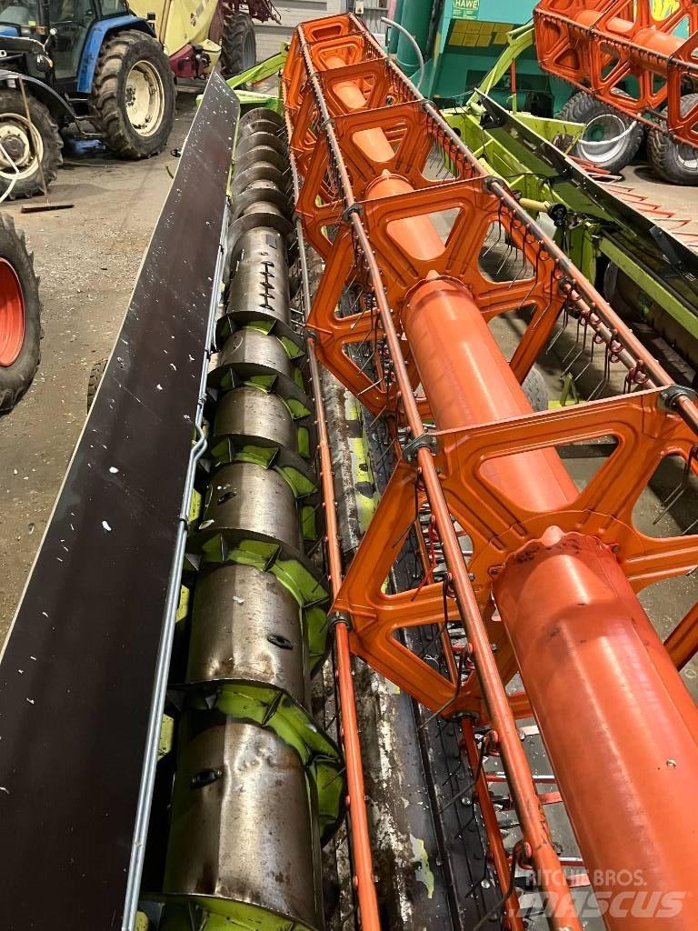 CLAAS C 900 Kombajnové hlavice