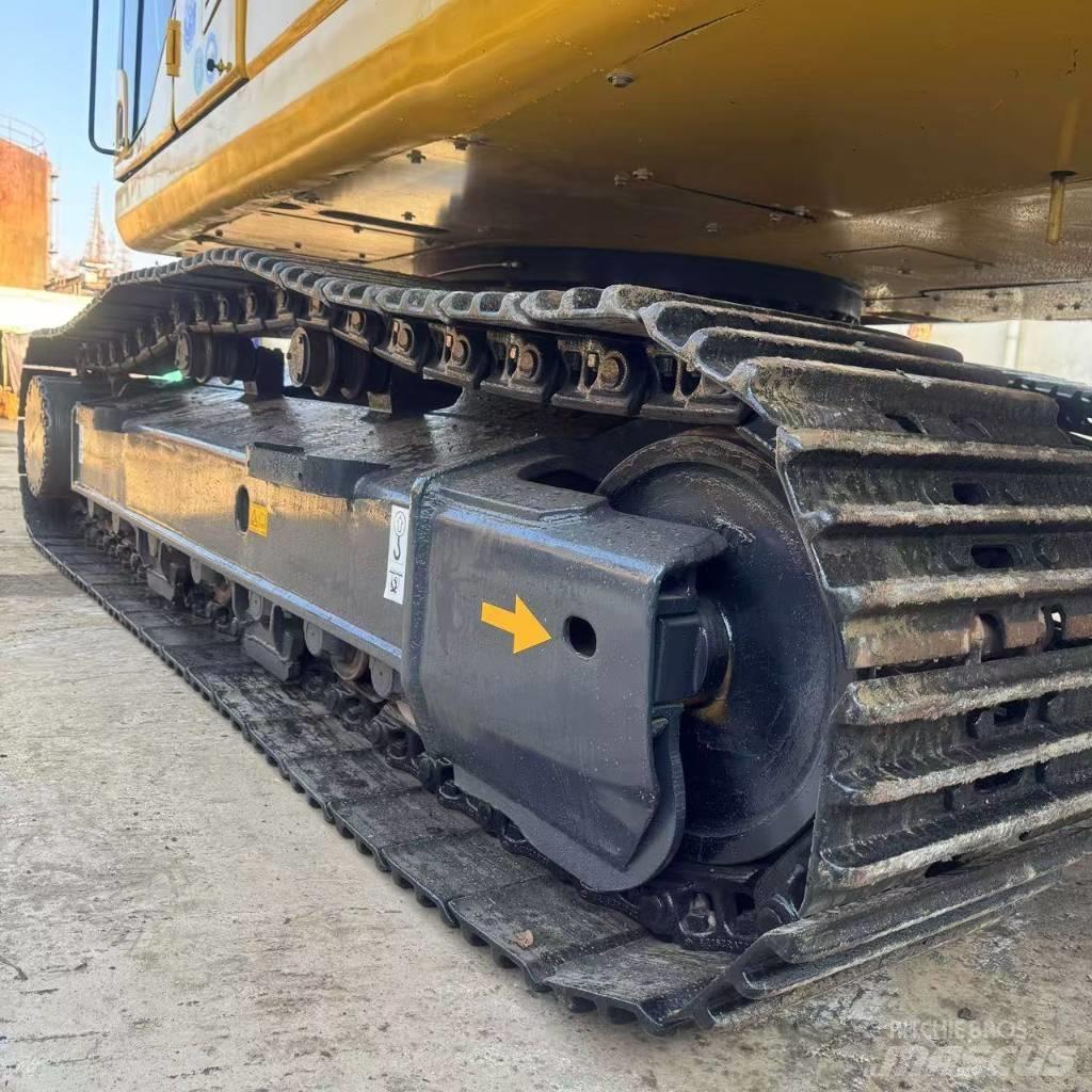 Komatsu PC 300 Pásová rýpadla
