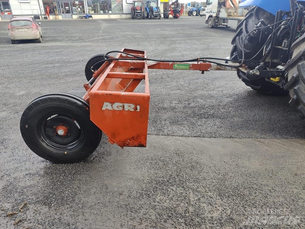  Temera 300 Tažené radlice