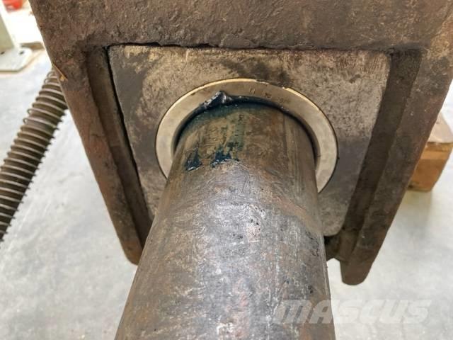 Montabert BRH 900 Bourací kladiva / Sbíječky