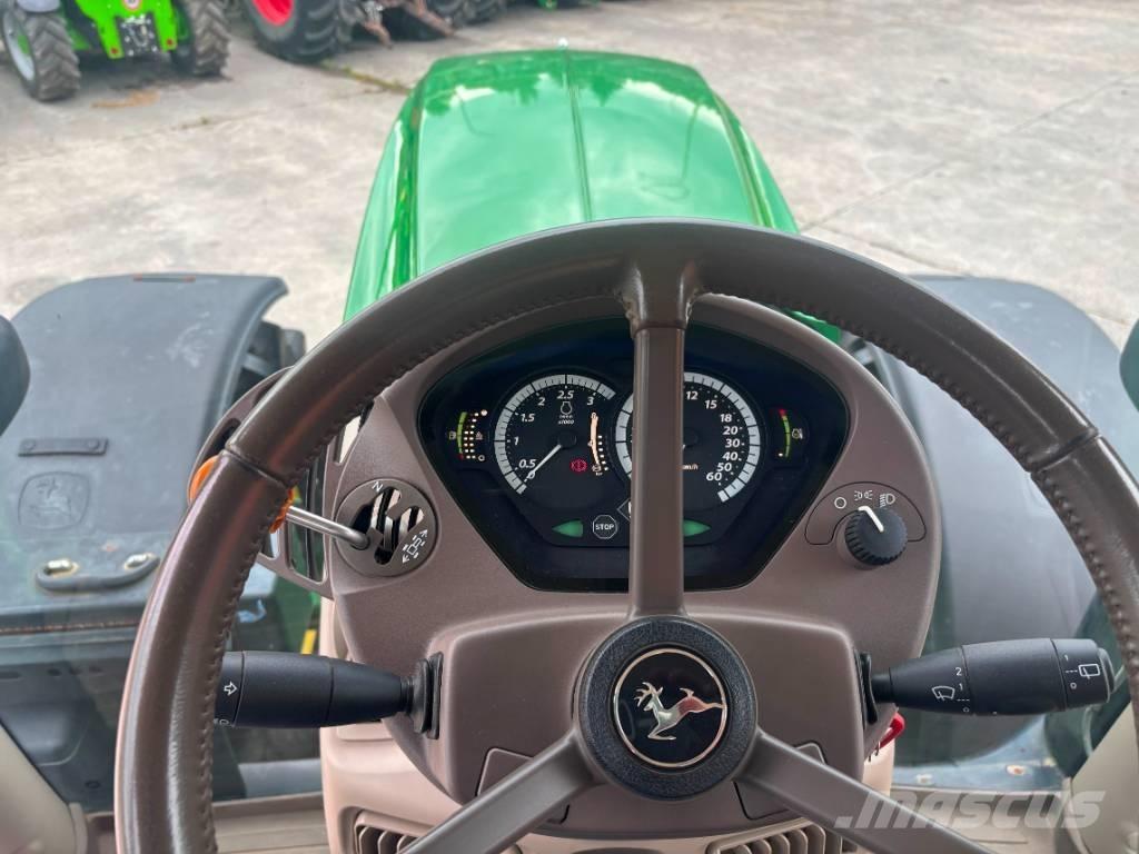 John Deere 6215 R Traktory