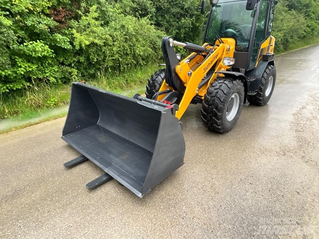 Schäffer 5470Z Kolové nakladače