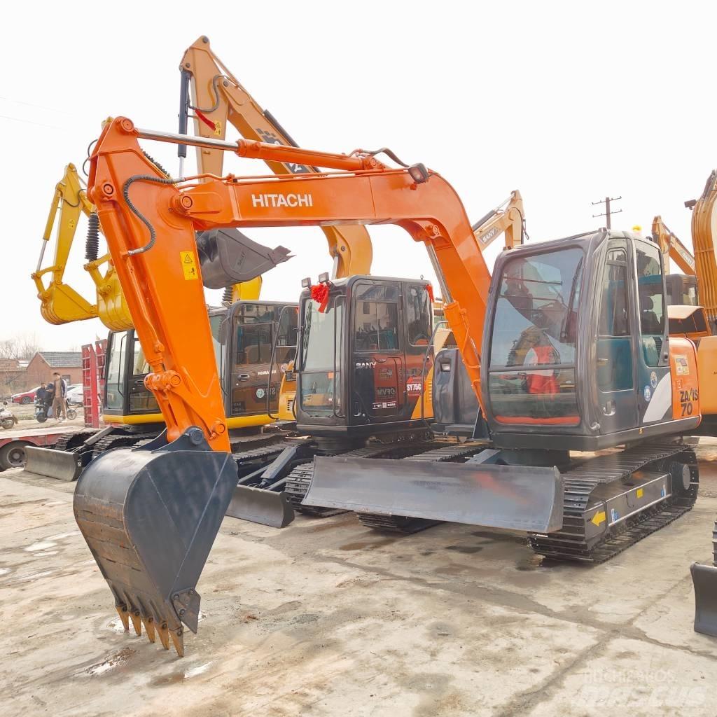 Hitachi ZX70 Midi rýpadla 7t - 12t