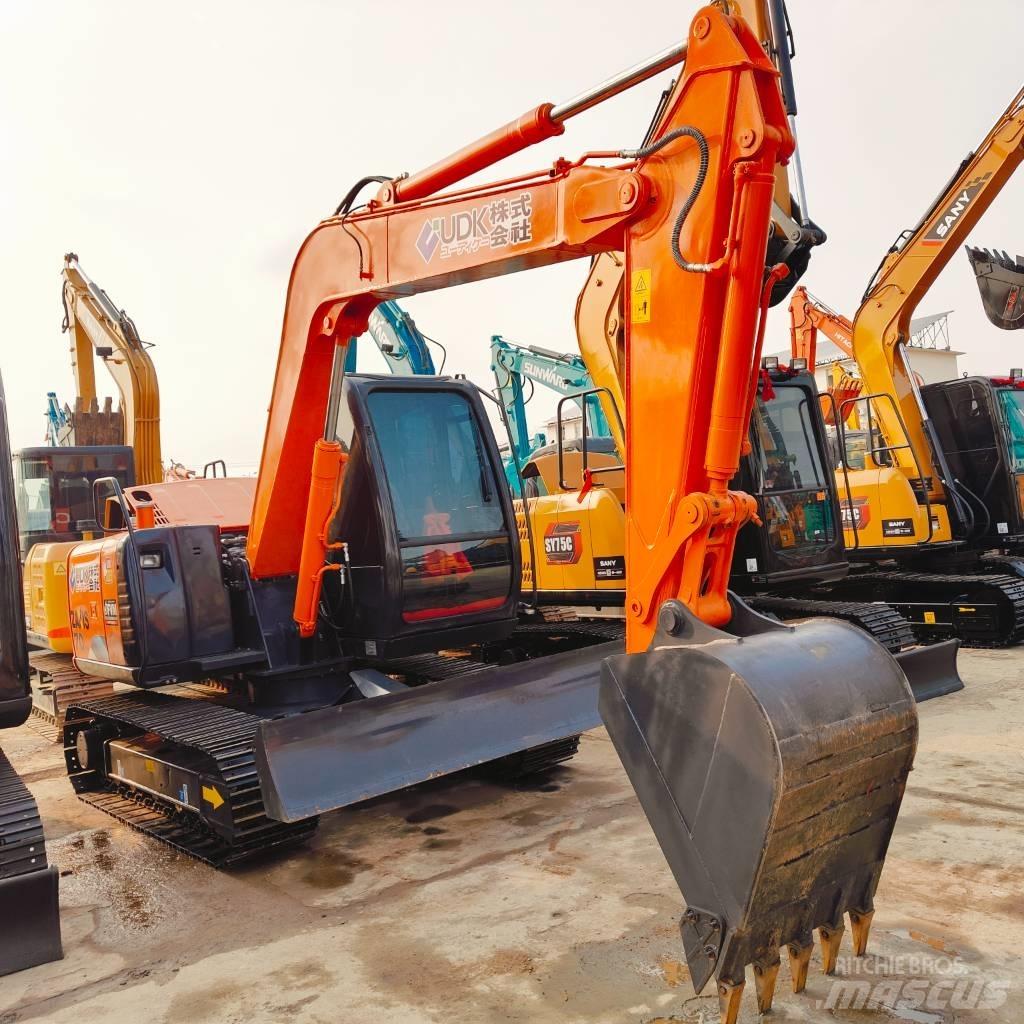Hitachi ZX70 Midi rýpadla 7t - 12t