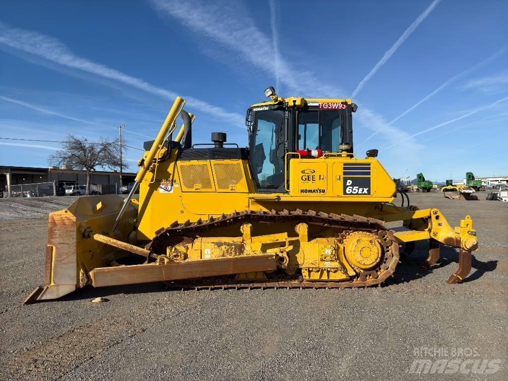 Komatsu D65EX-18 Pásové dozery