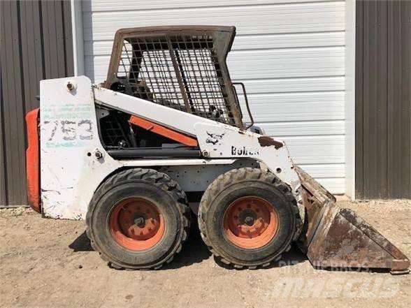 Bobcat 753 Smykem řízené nakladače