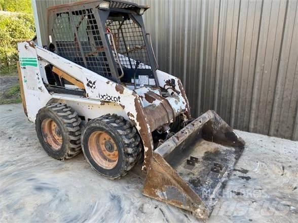 Bobcat 753 Smykem řízené nakladače