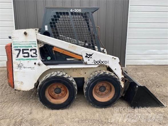 Bobcat 753 Smykem řízené nakladače