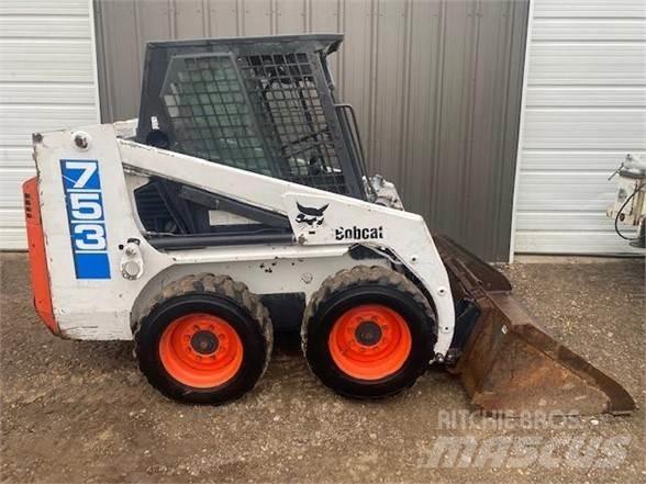 Bobcat 753 Smykem řízené nakladače