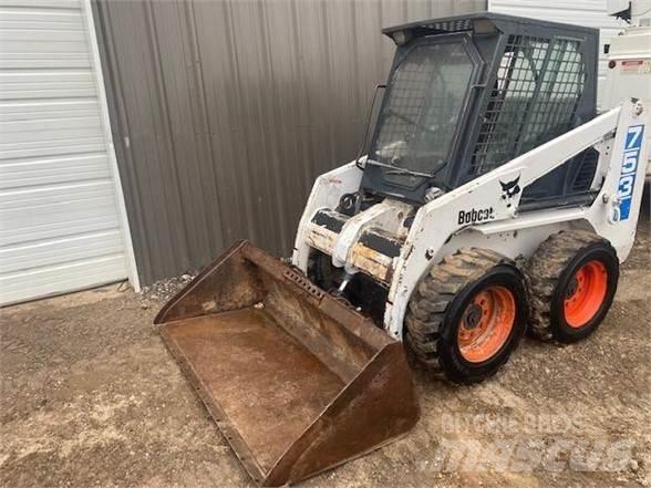 Bobcat 753 Smykem řízené nakladače