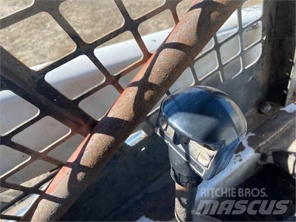 Bobcat 763 Smykem řízené nakladače