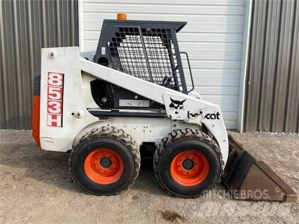Bobcat 853H Smykem řízené nakladače