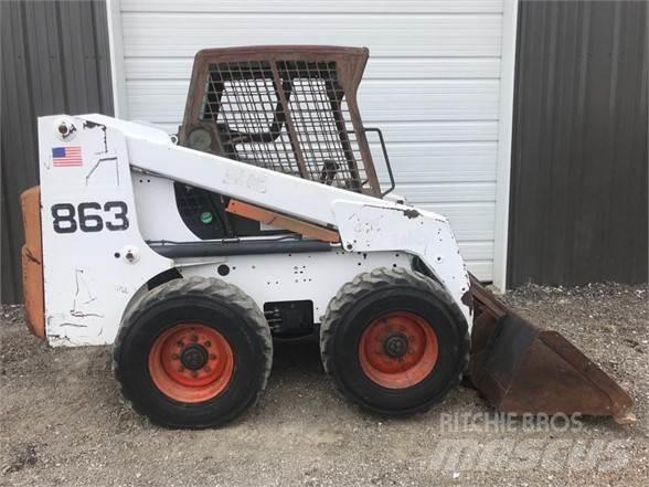 Bobcat 863 Smykem řízené nakladače