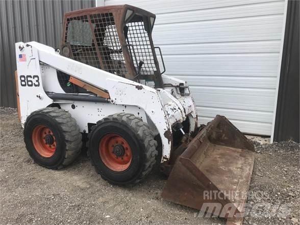 Bobcat 863 Smykem řízené nakladače