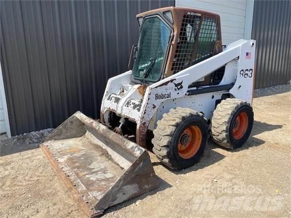 Bobcat 863 Smykem řízené nakladače