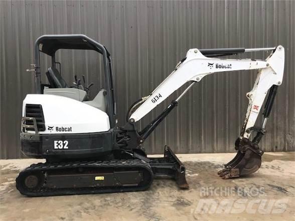 Bobcat E32M Mini rýpadla < 7t