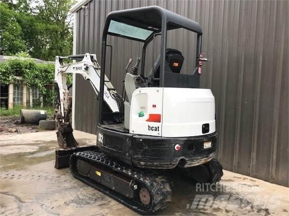 Bobcat E32M Mini rýpadla < 7t
