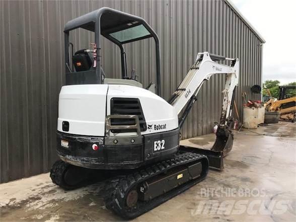 Bobcat E32M Mini rýpadla < 7t