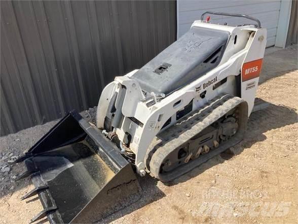 Bobcat MT55 Smykem řízené nakladače