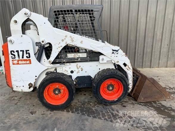 Bobcat S175 Smykem řízené nakladače