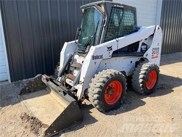 Bobcat S220 Smykem řízené nakladače