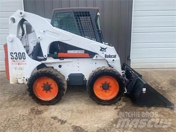 Bobcat S300 Smykem řízené nakladače