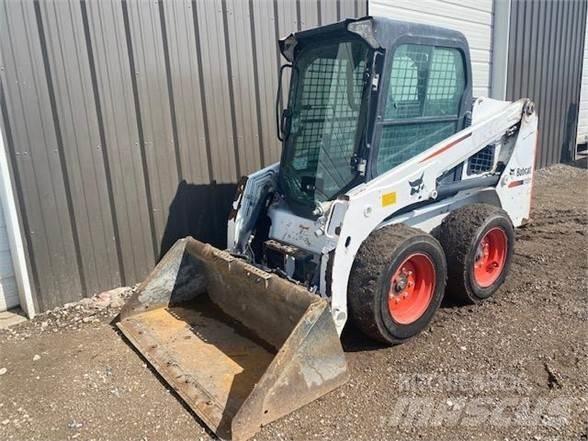 Bobcat S450 Smykem řízené nakladače