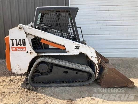 Bobcat T140 Smykem řízené nakladače