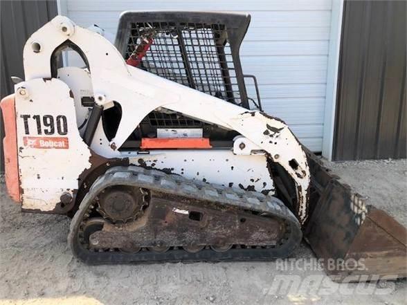 Bobcat T190 Smykem řízené nakladače