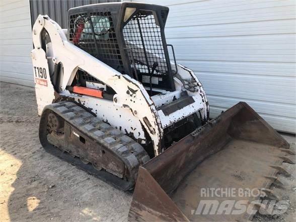 Bobcat T190 Smykem řízené nakladače