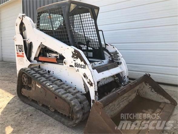Bobcat T190 Smykem řízené nakladače