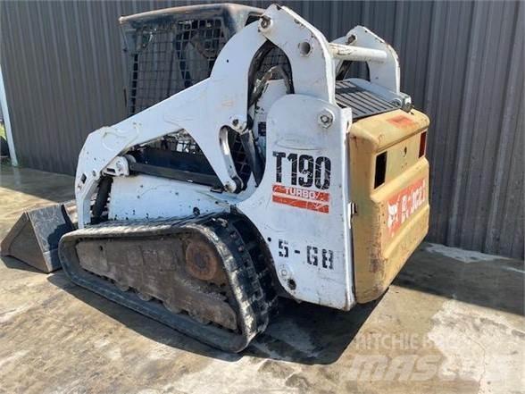 Bobcat T190 Smykem řízené nakladače