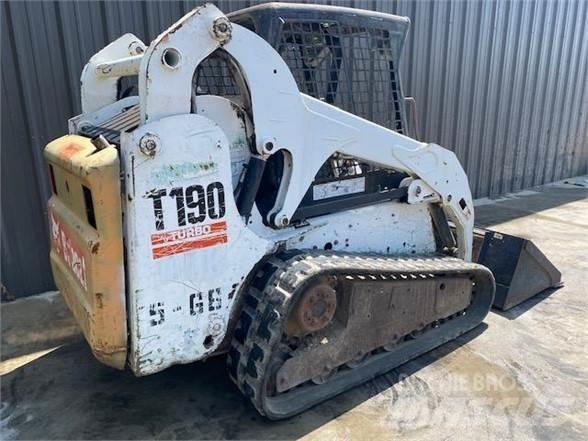 Bobcat T190 Smykem řízené nakladače