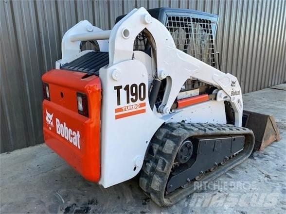 Bobcat T190 Smykem řízené nakladače