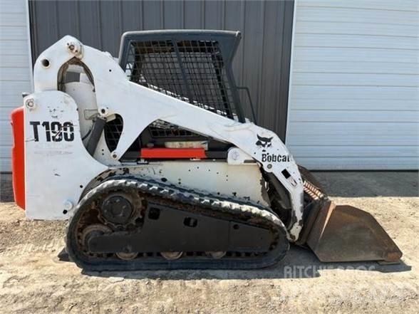 Bobcat T190 Smykem řízené nakladače
