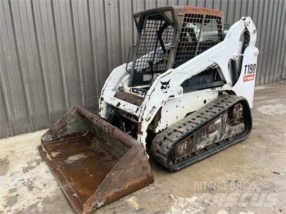 Bobcat T190 Smykem řízené nakladače