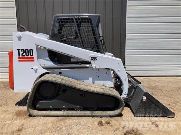 Bobcat T200 Smykem řízené nakladače