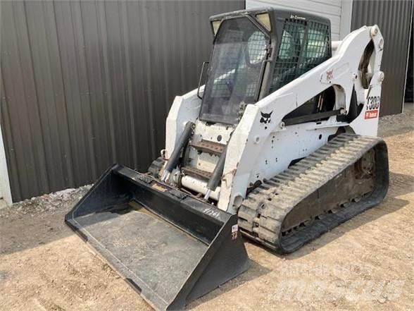 Bobcat T300 Smykem řízené nakladače