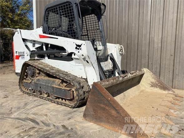 Bobcat T550 Smykem řízené nakladače