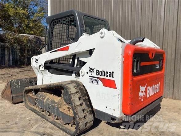 Bobcat T550 Smykem řízené nakladače