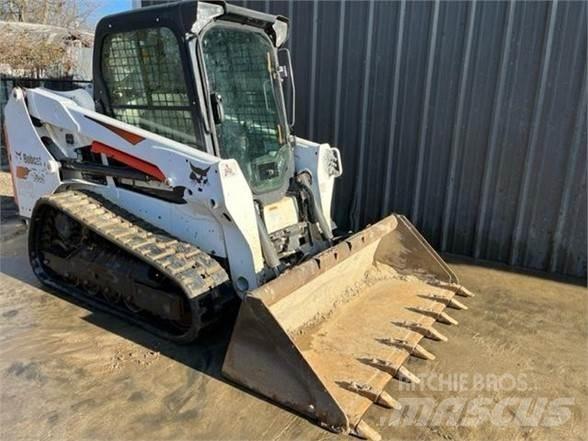 Bobcat T550 Smykem řízené nakladače