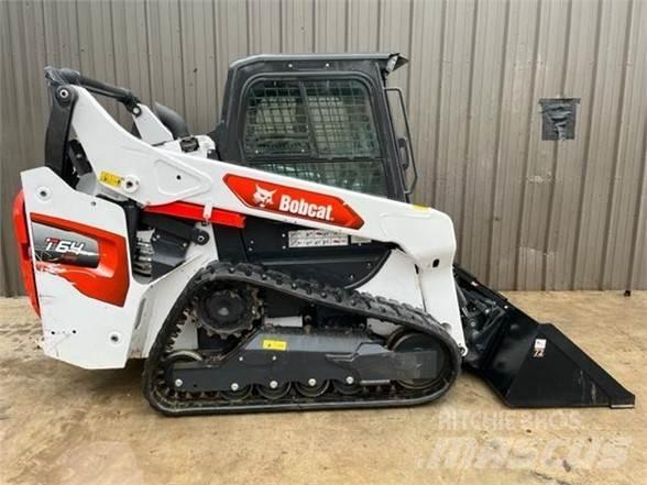 Bobcat T64 Smykem řízené nakladače