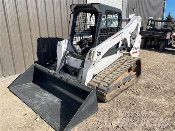 Bobcat T650 Smykem řízené nakladače